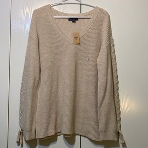 Never worn American Eagle beige/cream sweater in small
